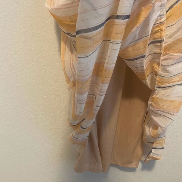 LC Lauren Conrad Smocked Flutter-Sleeve Dress M - Picture 5 of 6